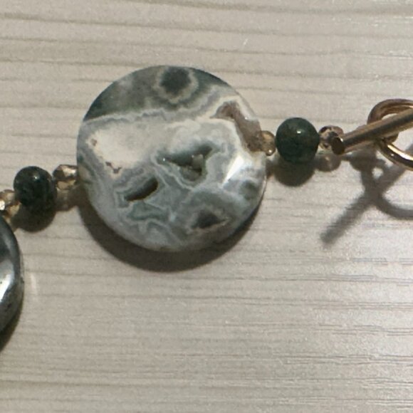 NATURAL GREEN, WHITE AND BROWN AGATE  STONE NECKLACE - Picture 6 of 6